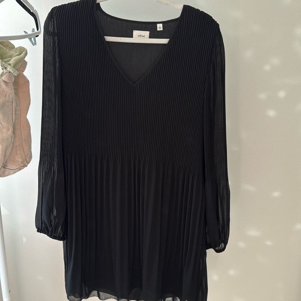 Aritzia Wilfred dress